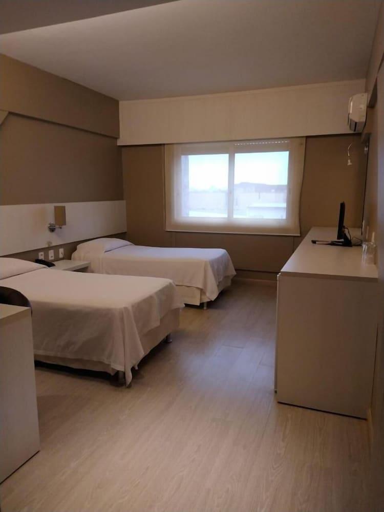 Hotel Manta Πελότας Εξωτερικό φωτογραφία