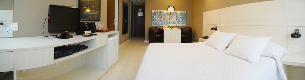 Hotel Manta Πελότας Εξωτερικό φωτογραφία