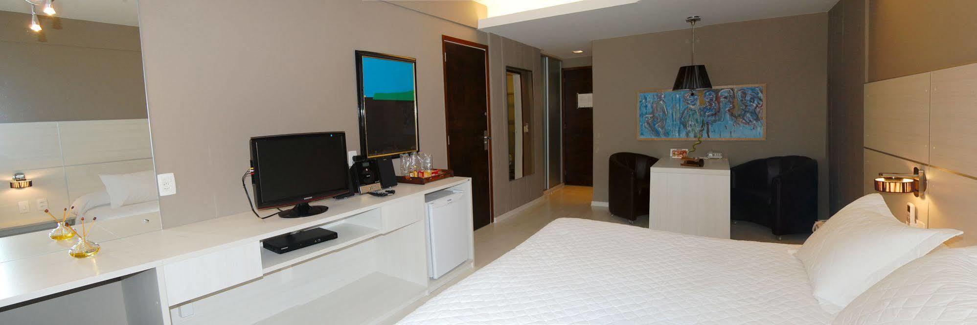 Hotel Manta Πελότας Εξωτερικό φωτογραφία