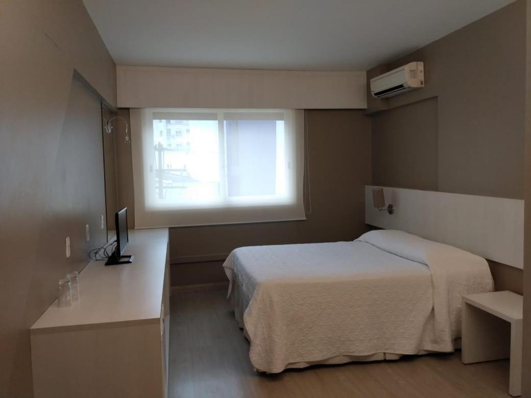 Hotel Manta Πελότας Εξωτερικό φωτογραφία